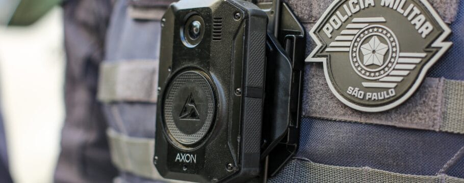 PM de São Paulo inicia implantação de novas câmeras corporais em junho