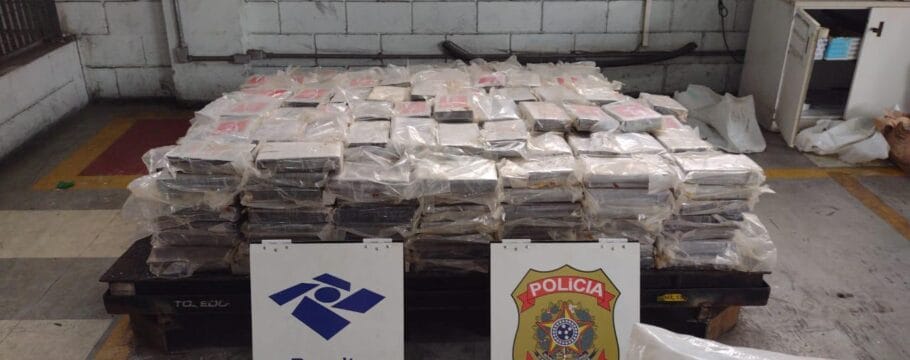 Receita Federal intercepta 664 kg de cocaína no Porto de Santos escondidos em carga industrial