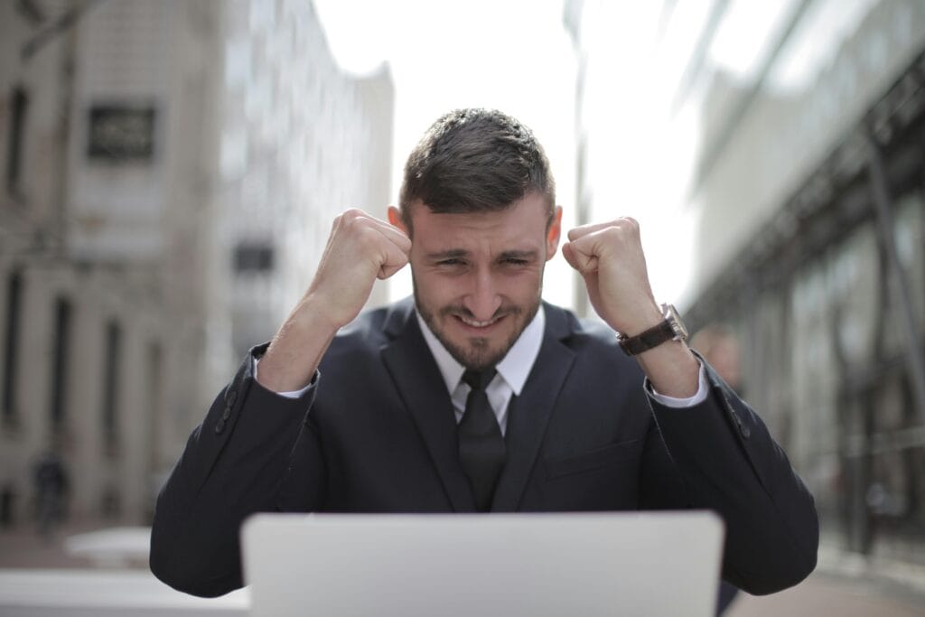 Propaganda inteligente: use seguros para aumentar seu faturamento online