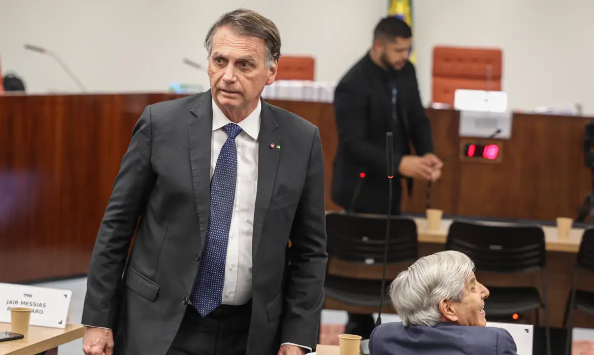 Bolsonaro nega plano de golpe em depoimento ao STF