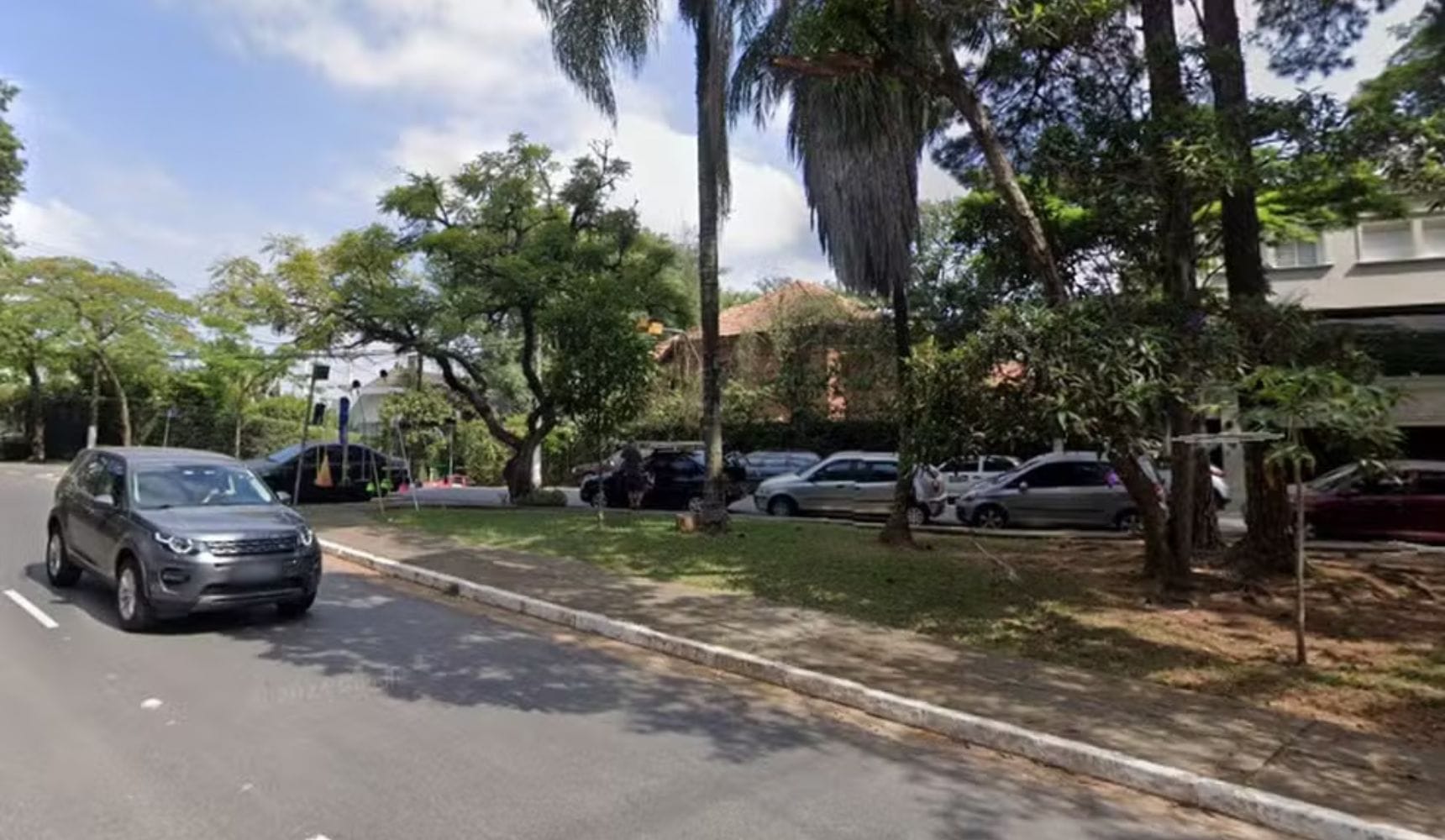Dois GCMs de Diadema são baleados ao impedir invasão de residência no Morumbi
