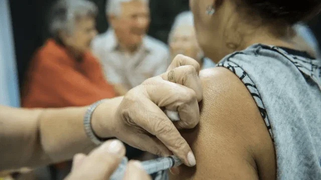Aumento de doenças respiratórias ameaça idosos; comorbidades agravam casos