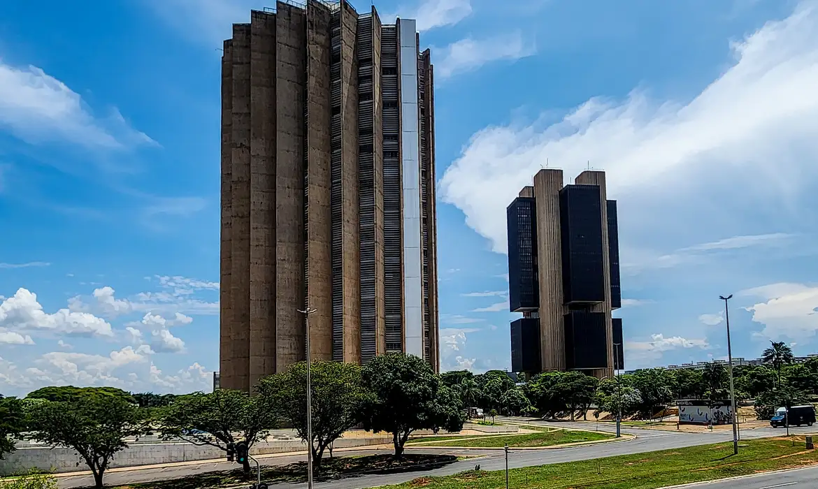 BC vai criar alternativa à poupança para financiar imóveis, diz Galípolo