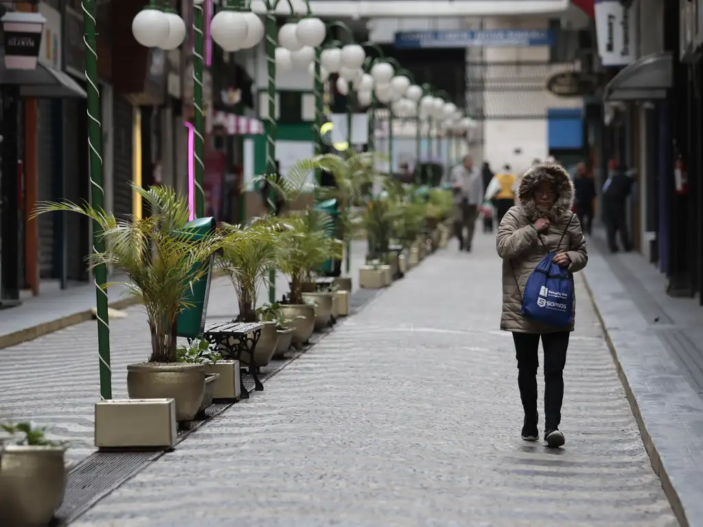 Frio persiste em São Paulo neste domingo; junho já acumula 65% da chuva prevista para o mês