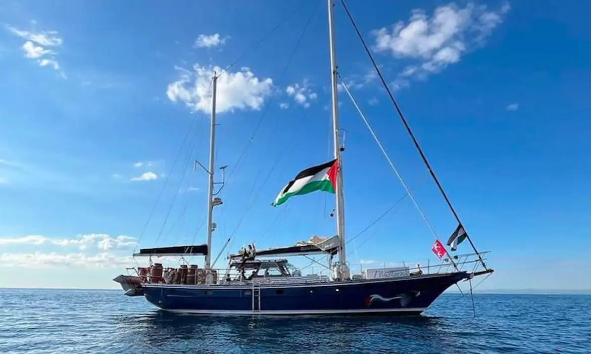 Israel ordena interceptação de barco com Greta Thunberg rumo à Faixa de Gaza
