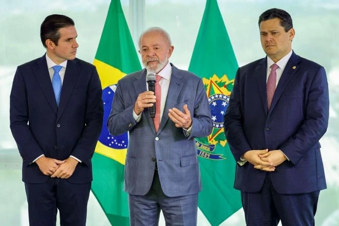 Judicializar IOF pode isolar ainda mais o governo Lula, alerta analista político