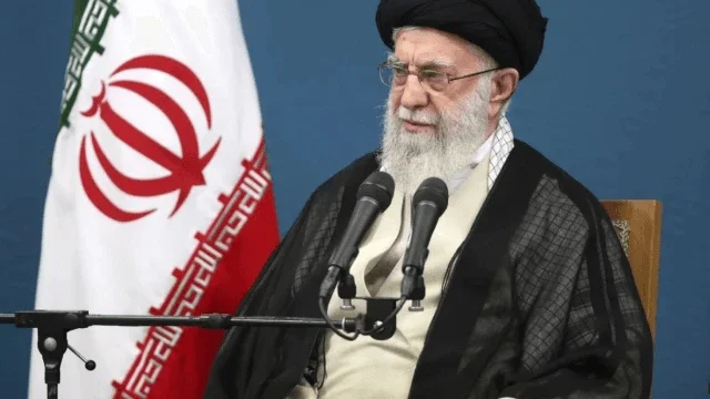 Khamenei declara vitória sobre Israel na 1ª aparição pública desde cessar‑fogo