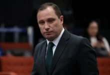 Mauro Cid presta depoimento à Polícia Federal após buscas