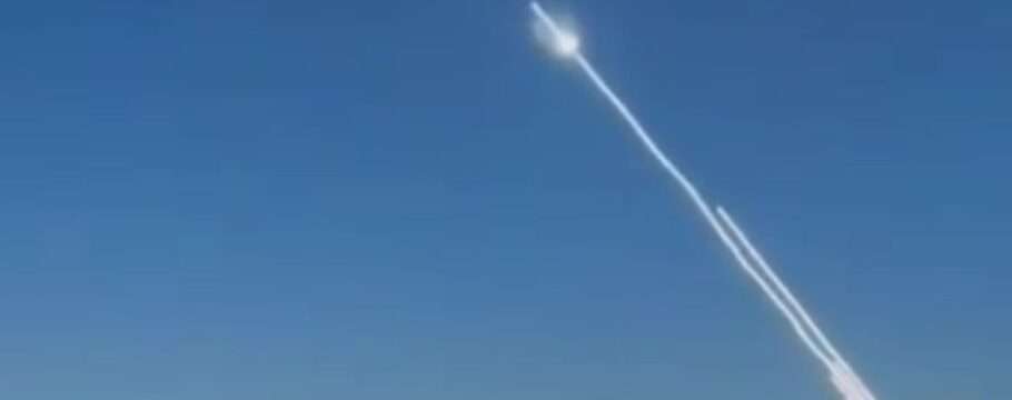 Passageiros de voo sobre a Arábia Saudita registram lançamento de mísseis do Irã