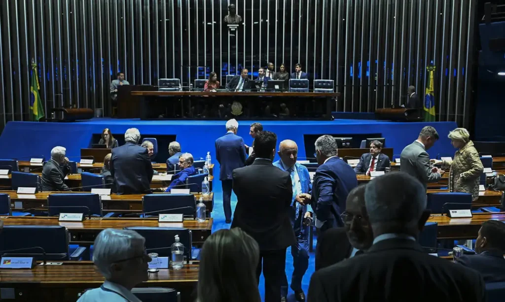Senado aprova PL que torna homicídio em escola crime hediondo