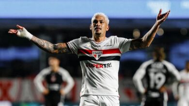 Luciano brilha com dois gols, São Paulo vence Corinthians no Morumbis e se afasta do Z‑4