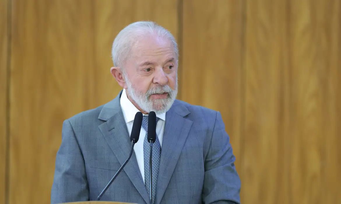 Lula regulamenta Lei da Reciprocidade Comercial e traça plano de retaliação