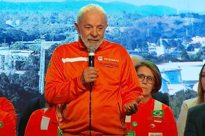 Lula sinaliza reeleição e projeta “presidente eleito quatro vezes” em 2026