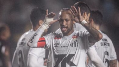 Neymar brilha e garante vitória do Santos sobre o Flamengo na Vila Belmiro