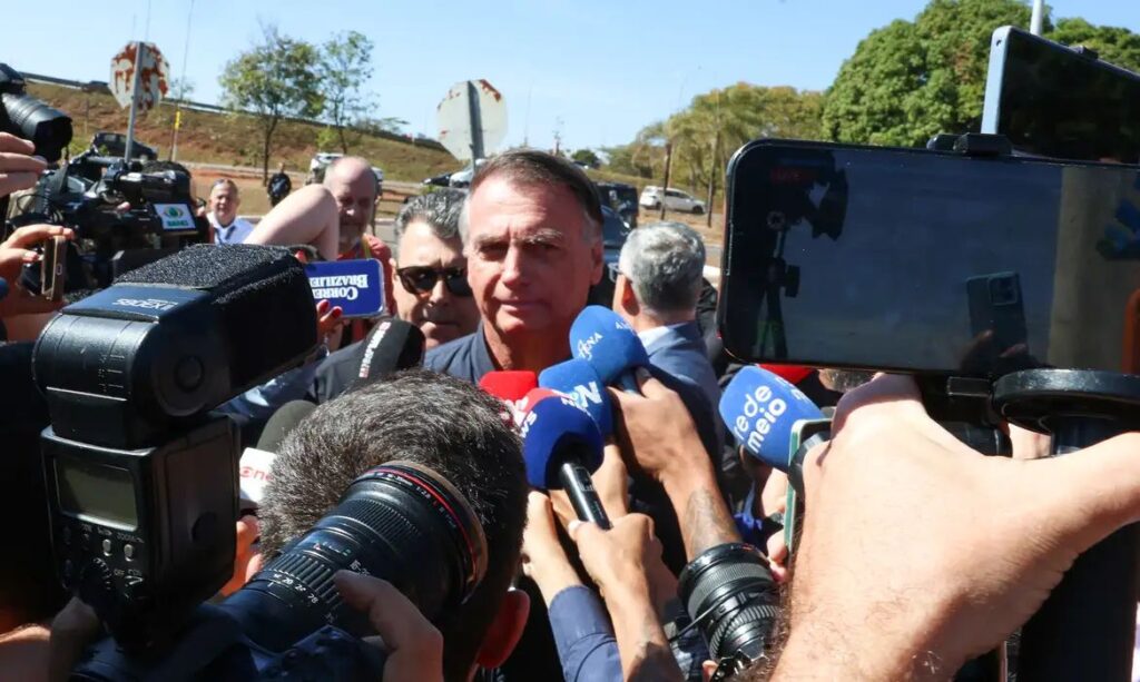 Maioria da 1ª Turma do STF decide manter medidas cautelares contra Bolsonaro