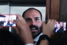 Eduardo Bolsonaro afirma que não renunciará ao mandato de deputado