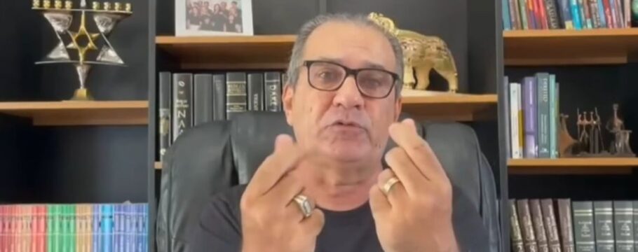 Malafaia chama Eduardo Bolsonaro de “babaca” e “estúpido de marca maior” em mensagem a Jair Bolsonaro