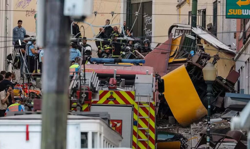 Acidente com bondinho mata 15 pessoas e deixa 18 feridos em Lisboa