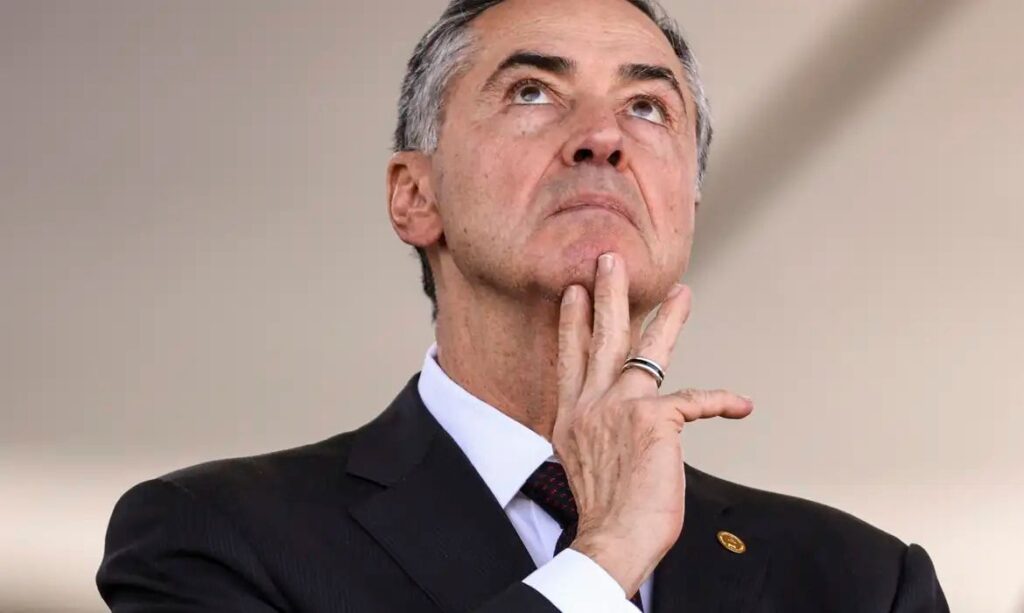 Barroso afirma que julgamento de Bolsonaro será conduzido com serenidade