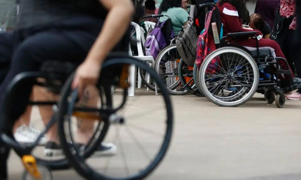 Feira online oferece 7 mil vagas de emprego para pessoas com deficiência