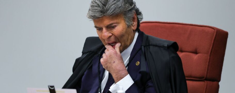 Fux vota para absolver Bolsonaro de todos os cinco crimes; placar passa a ser 2 a 1