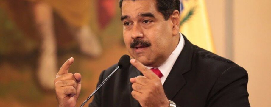 Maduro acusa os EUA de apontar oito embarcações militares para a Venezuela e alerta para “luta armada” em caso de agressão