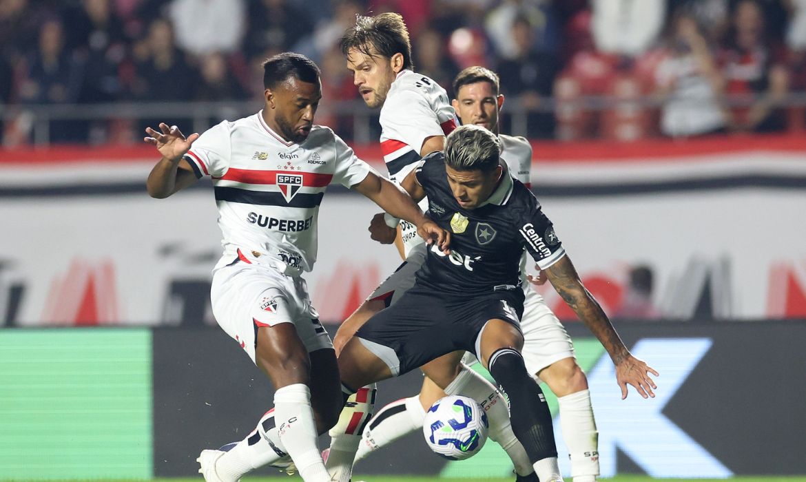 Má fase do São Paulo escancara queda de rendimento: só duas vitórias em dez jogos