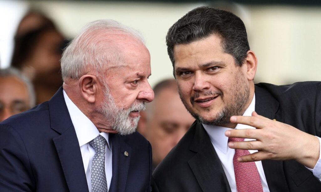 STF cobra explicações de Lula e Alcolumbre sobre mudanças na Lei da Ficha Limpa