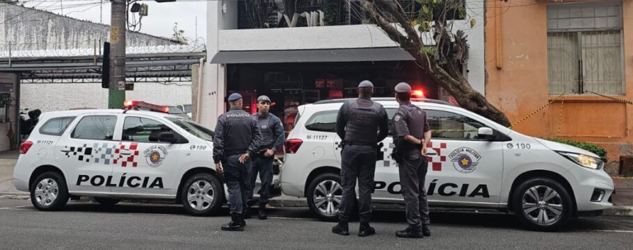 Teto desaba em restaurante no Bixiga; uma pessoa morre e sete ficam feridas