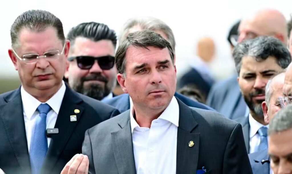 Aliados articulam anistia no Congresso após prisão de Bolsonaro