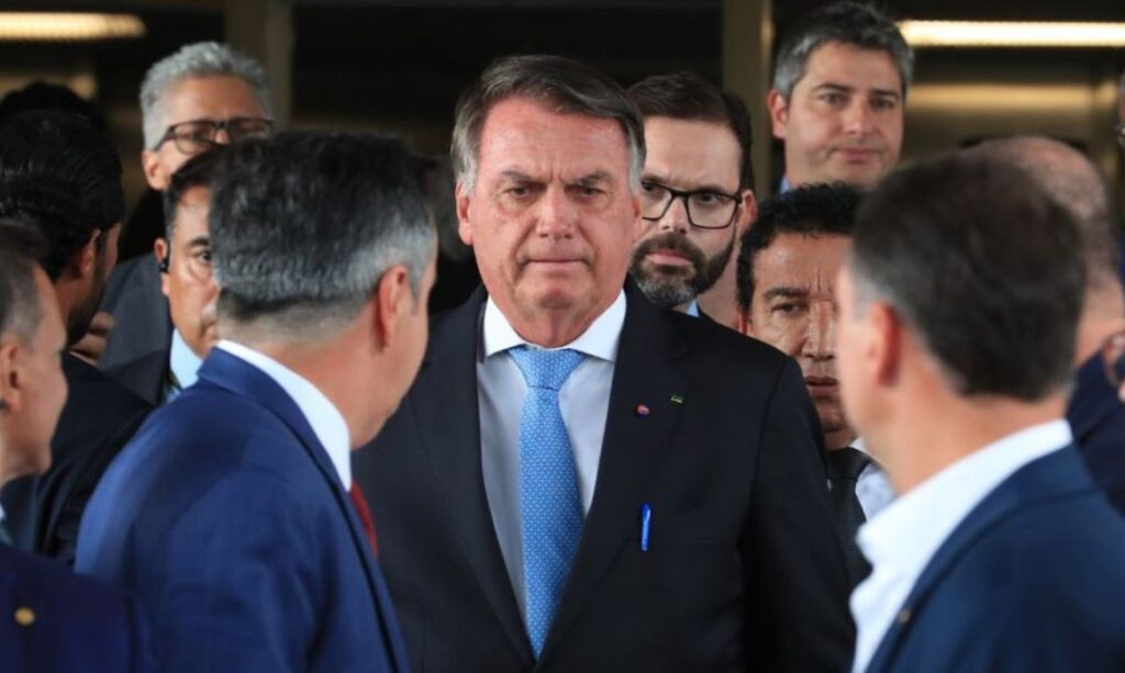 STF mantém prisão preventiva de Bolsonaro em decisão unânime
