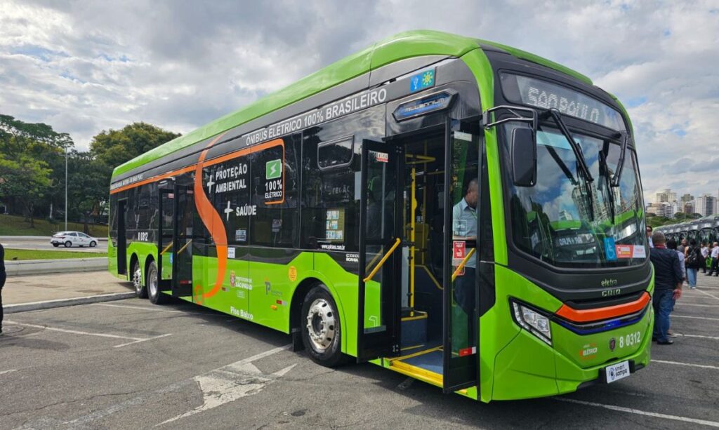 São Paulo atinge marco histórico de mil ônibus elétricos e impulsiona a mobilidade urbana