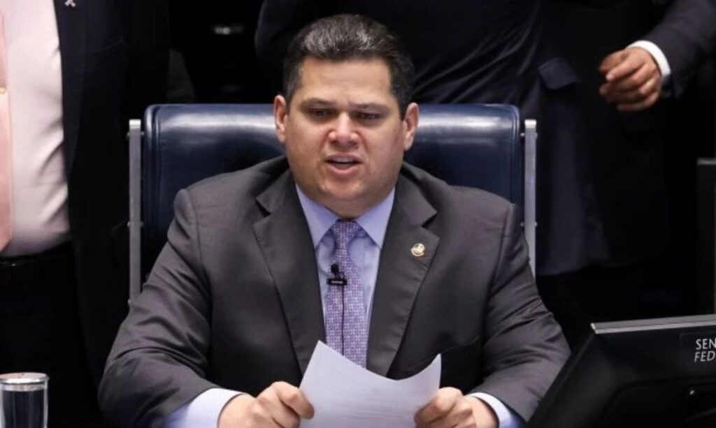 Alcolumbre paralisa sabatina de Messias e ameaça travar nomeação ao STF até 2026