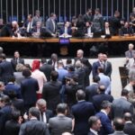 Câmara aprova projeto que reduz penas de condenados por tentativa de golpe