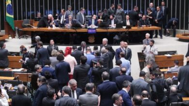 Câmara aprova projeto que reduz penas de condenados por tentativa de golpe