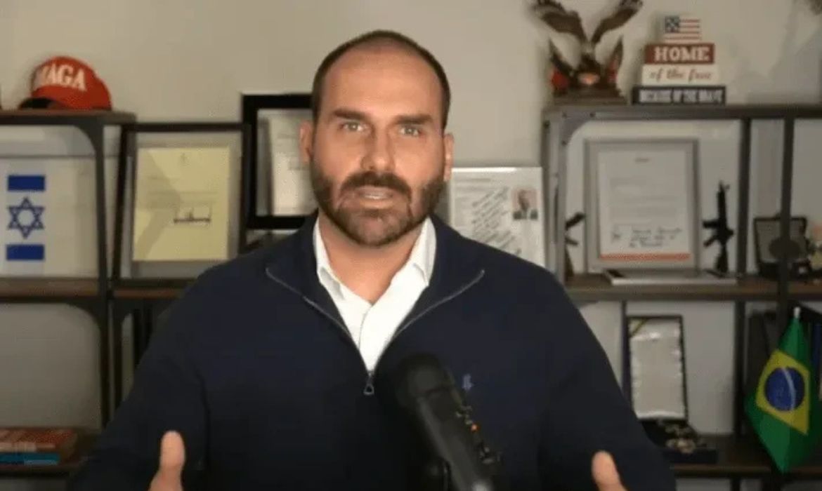 Eduardo Bolsonaro critica revogação de sanções da Magnitsky contra Moraes