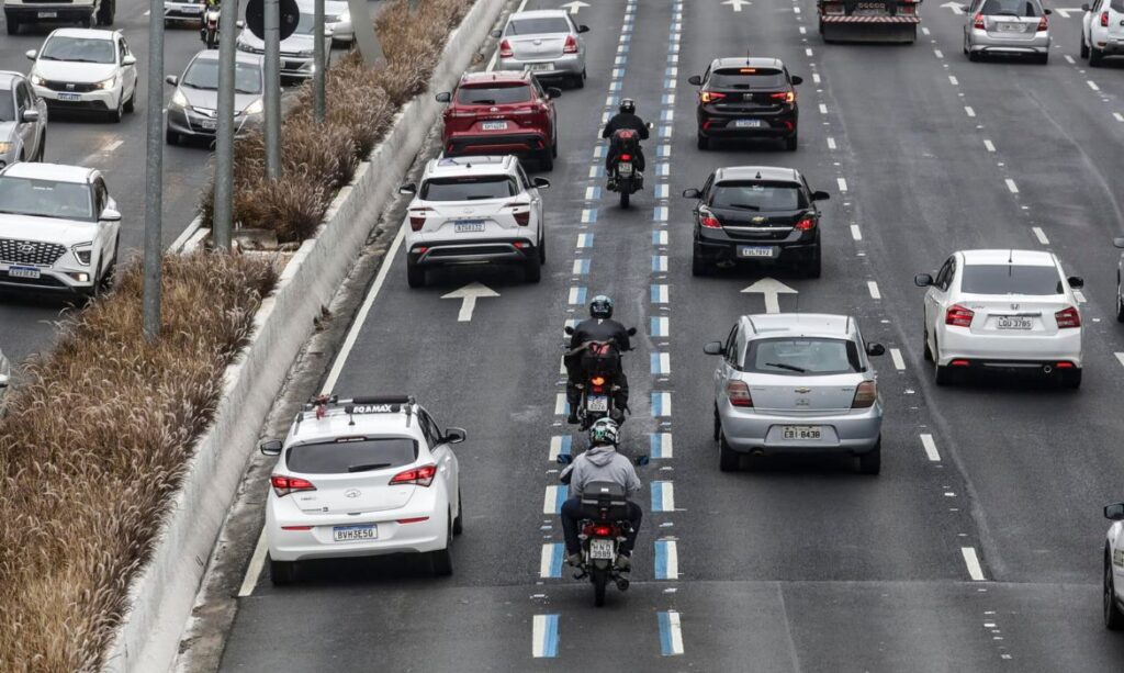 Exame toxicológico passa a ser exigido para tirar primeira habilitação nas categorias A e B