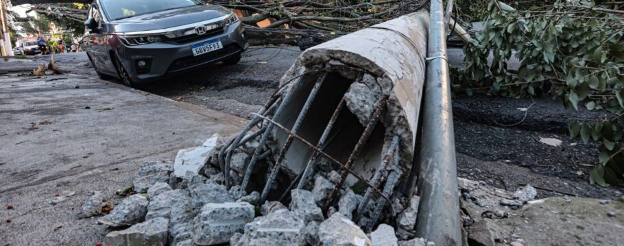 Mais de 1,3 milhão de imóveis seguem sem energia após ventania histórica em São Paulo