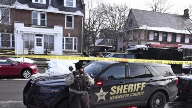 Mulher de 37 anos é morta por agente do ICE em operação em Minneapolis