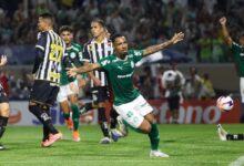 Palmeiras bate Santos e segue invicto no Paulistão