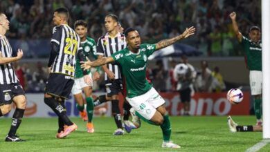 Palmeiras bate Santos e segue invicto no Paulistão