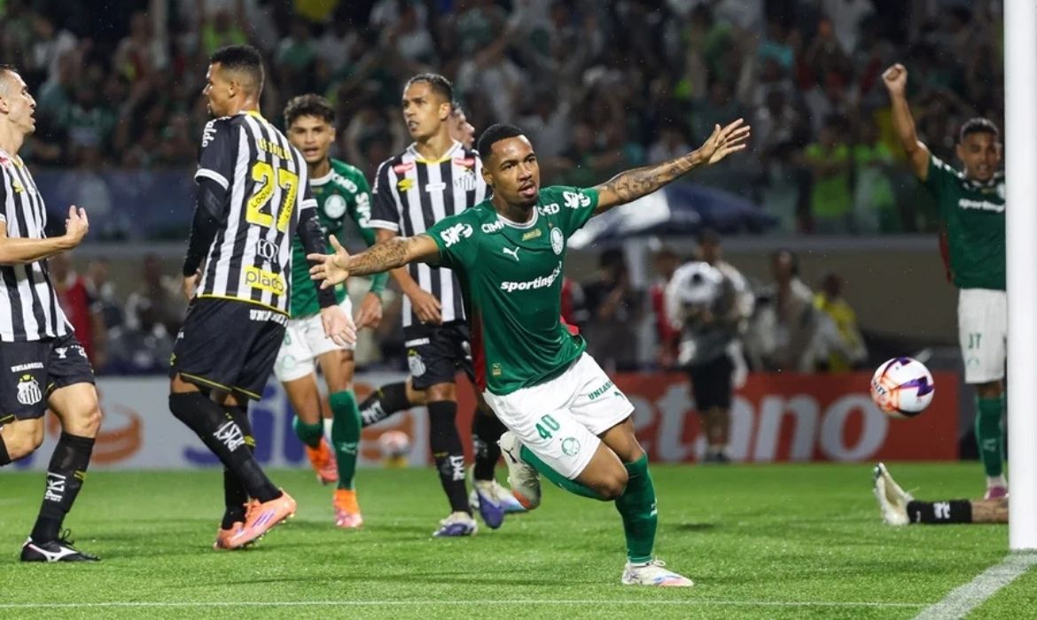 Palmeiras bate Santos e segue invicto no Paulisto