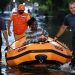 Governo de SP reforça ajuda humanitária em Peruíbe após chuvas que deixaram 231 desabrigados