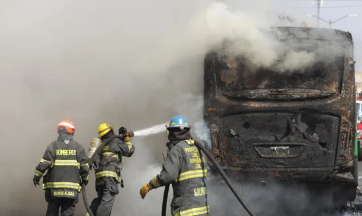 Morte de El Mencho provoca onda de violncia em 20 estados do Mxico e deixa ao menos 66 mortos