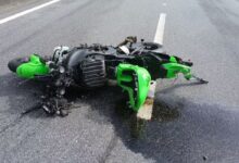 Motociclista morre após colisão com carreta na Rodovia Padre Manoel da Nóbrega, em São Vicente