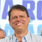 Tarcísio chama desfile em homenagem a Lula de “horroroso” e comemora rebaixamento