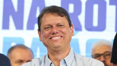 Tarcísio chama desfile em homenagem a Lula de “horroroso” e comemora rebaixamento