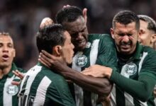Coritiba vence Corinthians fora de casa e sobe na tabela do Brasileirão