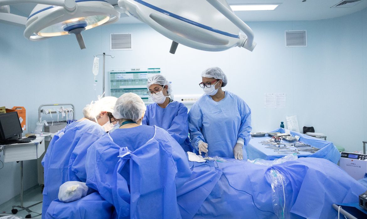 Março Azul Marinho reforça alerta para câncer colorretal, um dos mais comuns no país