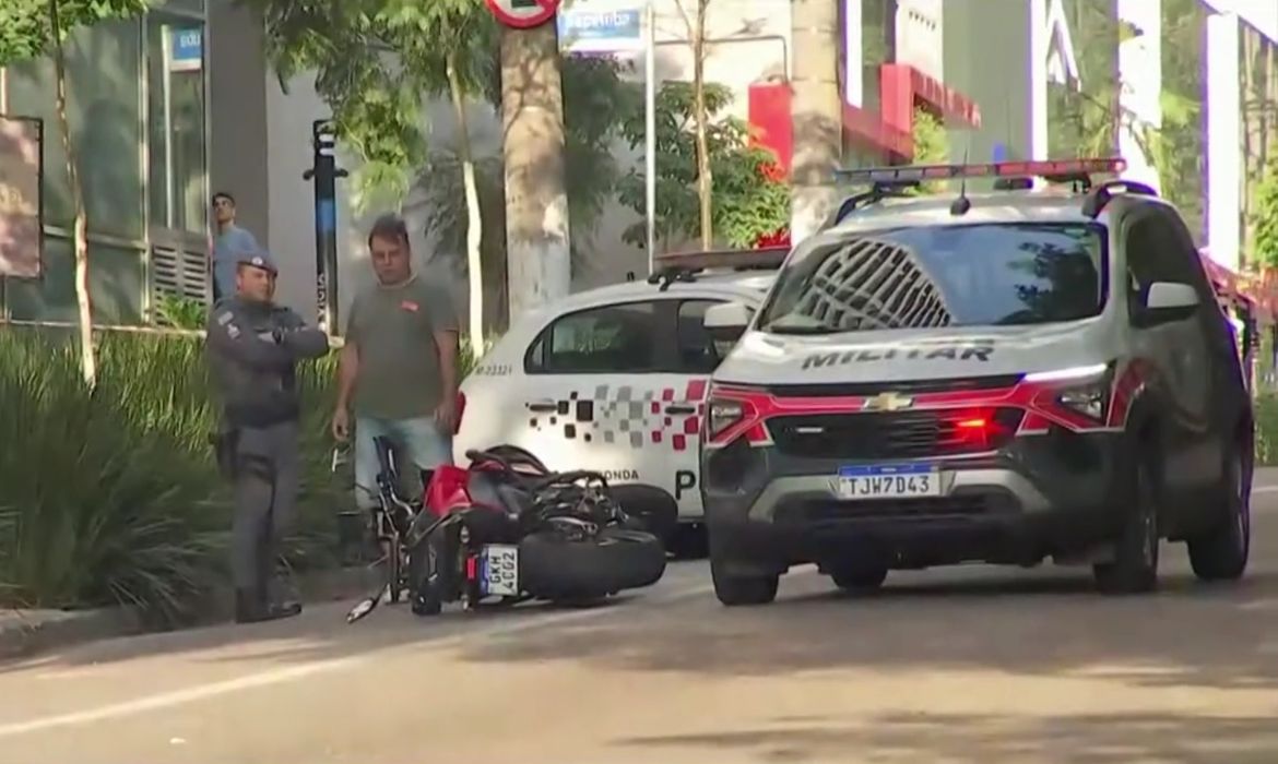 Policial Militar de folga intervém em assalto e mata vítima e bandido no Butantã